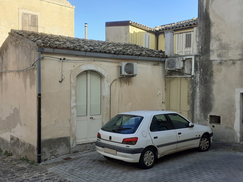 Casa Indipendente in Vendita a Palazzolo Acreide, 78'000&euro;, 100 m²