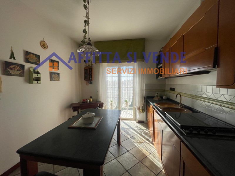 Quadrilocale in Vendita a Siracusa, 120'000€, 135 m², con Box