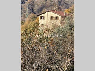 Casa Indipendente in Vendita a Carrara, 800'000&euro;, 159 m²