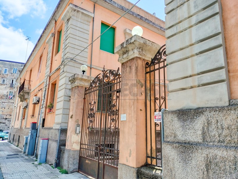 Trilocale in Vendita a Messina, 85'000&euro;, 93 m²