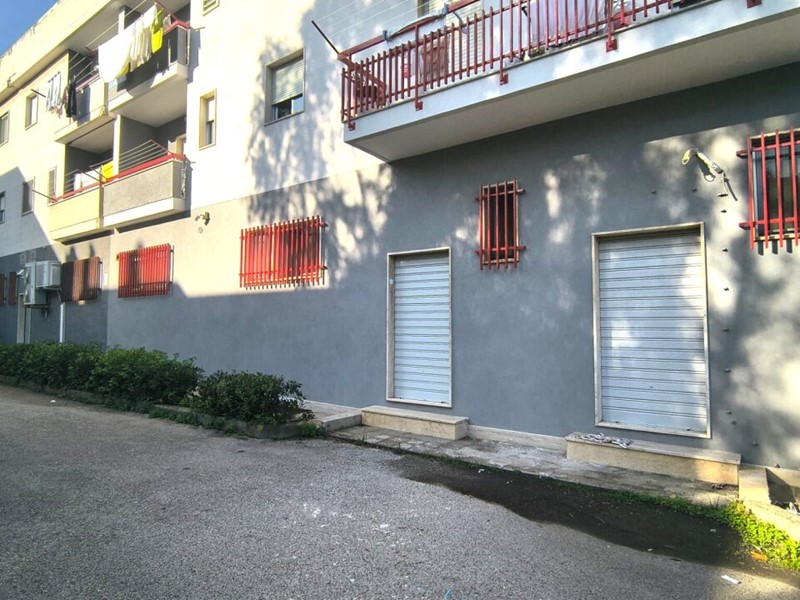 Immobile commerciale in Affitto a Polignano a Mare, zona Semicentrale, 800&euro;, 137 m²