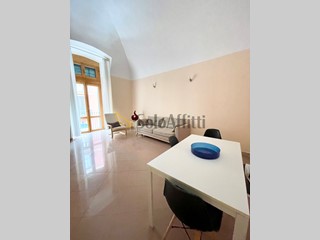 Bilocale in Affitto a Bari, zona Centro, 750&euro;, 65 m², arredato