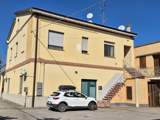 Casa Semi Indipendente in Vendita a Modena, zona Albareto, 545'000&euro;, 400 m²
