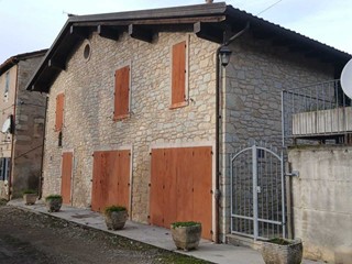 Casa Indipendente in Vendita a Guiglia, 270'000&euro;, 150 m², con Box