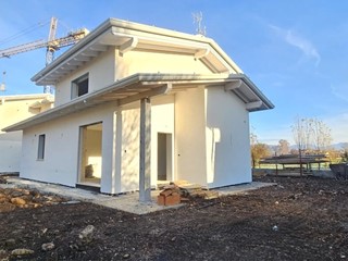 Casa Indipendente in Vendita a Nuvolera, 455'000&euro;, 205 m², con Box