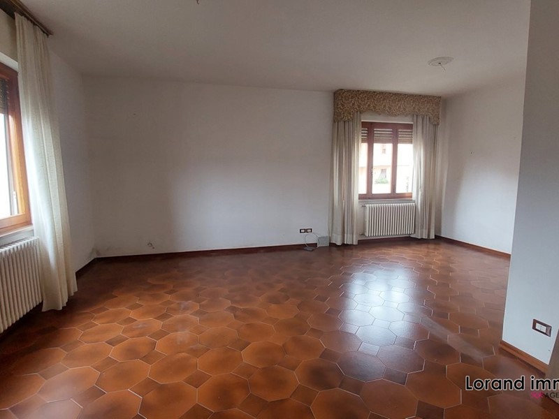 Villa in Vendita a Cascina, 425'000&euro;, 200 m²