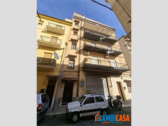 Trilocale in Vendita a Palermo, 55'000&euro;, 85 m²