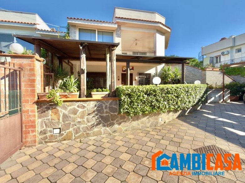 Villa in Vendita a Isola delle Femmine, 495'000&euro;, 161 m²