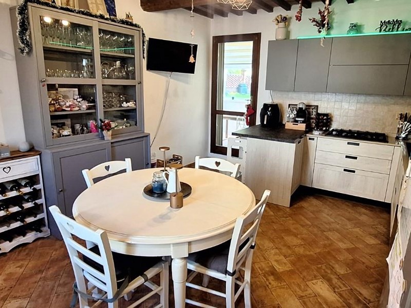 Casa Indipendente in Vendita a Casciana Terme Lari, zona Lavaiano, 217'000&euro;, 124 m², con Box