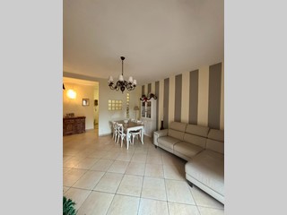 Appartamento in Vendita a Carrara, zona Marina di Carrara, 260'000&euro;, 100 m²