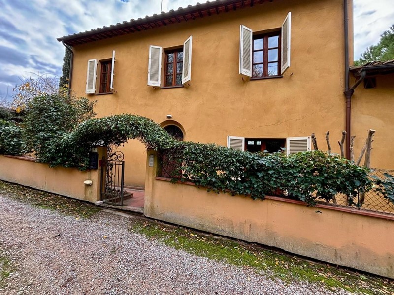 Villa in Vendita a Palaia, 580'000&euro;, 160 m²