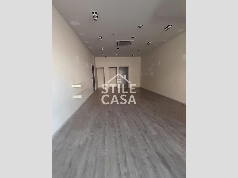 Negozio in Vendita a Altopascio, 60'000&euro;, 70 m²