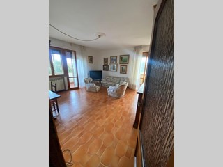 Appartamento in Vendita a Pisa, zona La Vettola, 360'000&euro;, 160 m², arredato, con Box