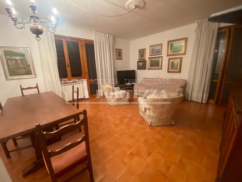 Appartamento in Vendita a Pisa, zona La Vettola, 380'000&euro;, 160 m², arredato, con Box