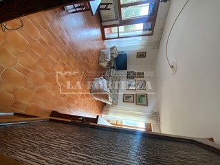 Appartamento in Vendita a Pisa, zona La Vettola, 360'000&euro;, 160 m², arredato, con Box