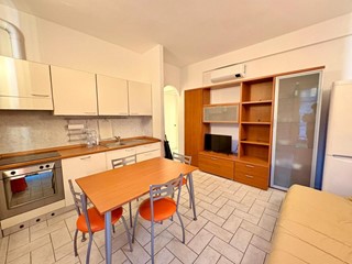 Bilocale in Vendita a Massa, zona Poveromo, 205'000&euro;, 60 m², arredato