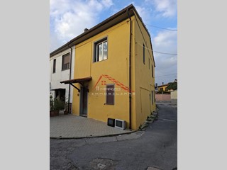 Casa Indipendente in Vendita a Vecchiano, 189'000&euro;, 130 m², arredato, con Box