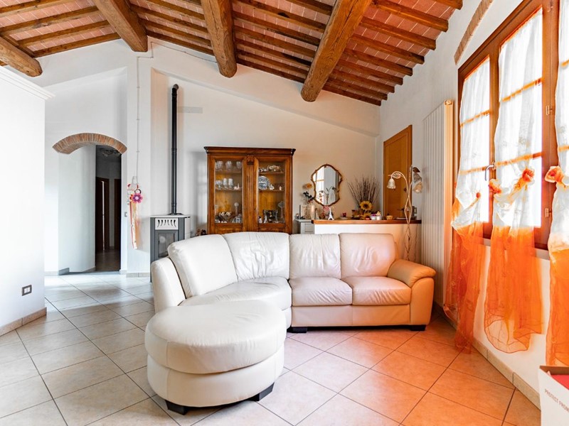 Villetta a schiera in Vendita a Empoli, zona Villanuova, 299'000&euro;, 120 m², con Box