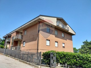 Appartamento in Affitto a Perugia, 750&euro;, 164 m²