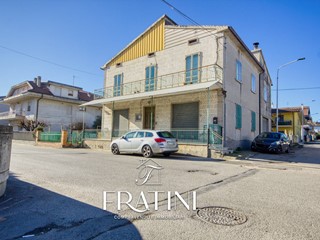 Casa Indipendente in Vendita a Sant'Egidio alla Vibrata, 154'000&euro;, 140 m²