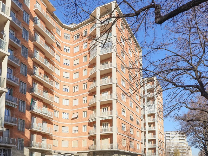 Appartamento in Vendita a Torino, 440'000&euro;, 170 m²
