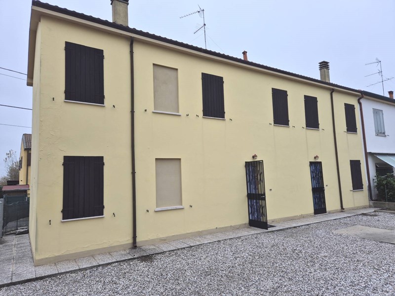 Casa Indipendente in Vendita a Ferrara, 155'000&euro;, 160 m²