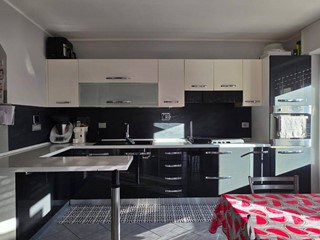 Appartamento in Vendita a Aosta, 235'000&euro;, 117 m²