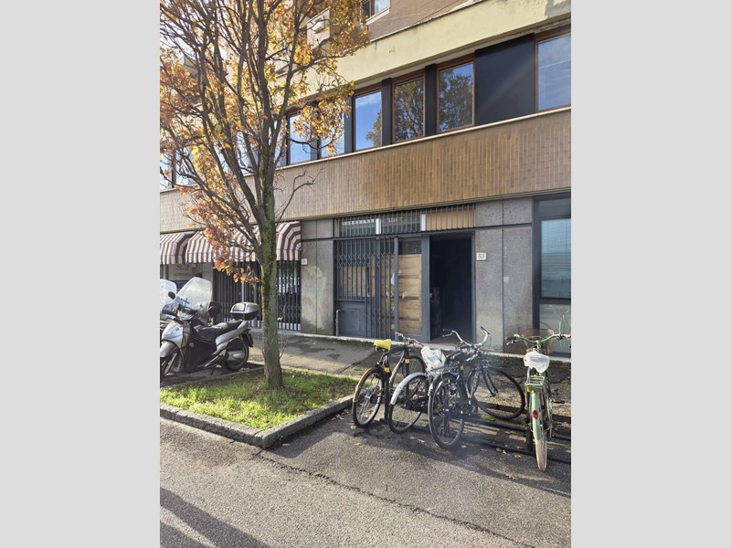 Immobile commerciale in Vendita a Firenze, 59'000&euro;, 55 m²