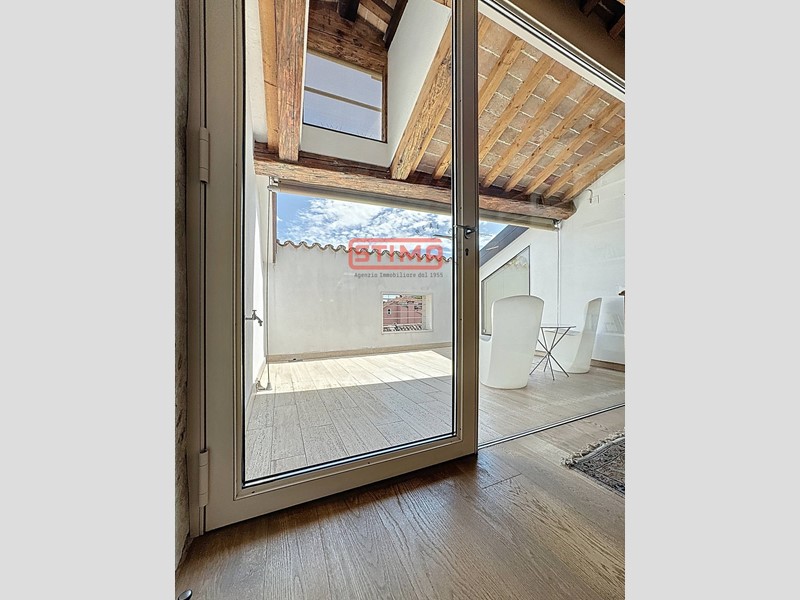 Appartamento in Vendita a Treviso, 275 m²