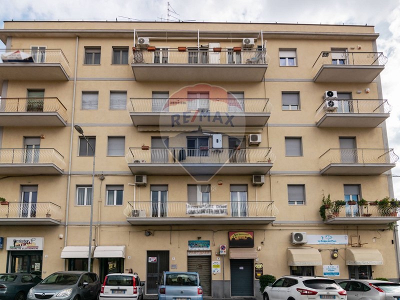 Trilocale in Vendita a Viagrande, 99'000&euro;, 75 m²