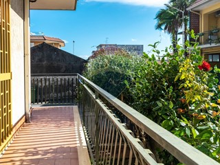 Trilocale in Vendita a Aci Sant'Antonio, 99'000&euro;, 100 m²