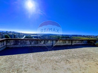 Appartamento in Vendita a Catania, 169'000€, 160 m²