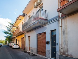Casa Semi Indipendente in Vendita a Catania, 98'000&euro;, 75 m²