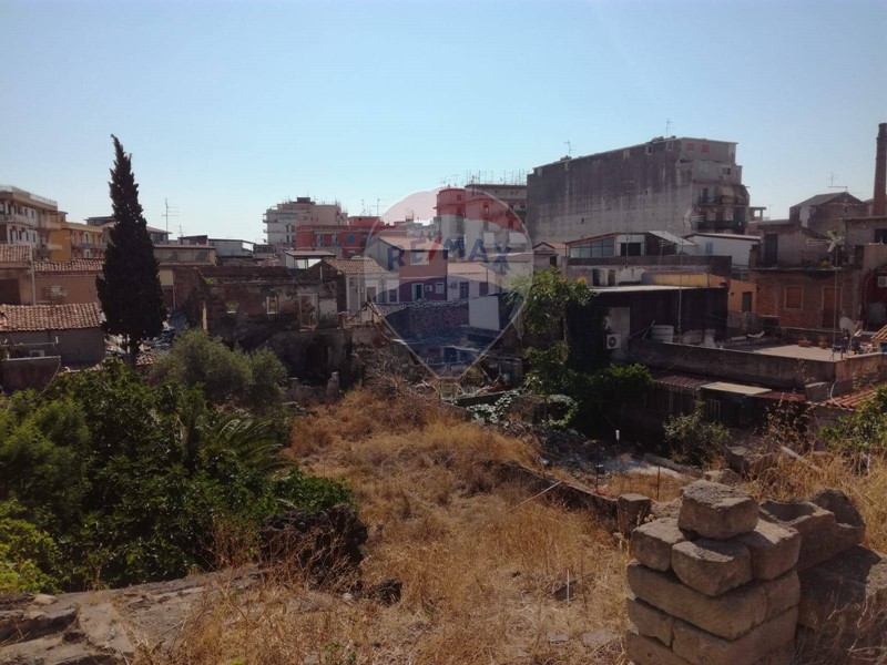 Terreno edificabile in Vendita a Catania, 500'000&euro;, 2850 m²