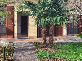 Villa in Vendita a Lonate Pozzolo, 290'000&euro;, 168 m²