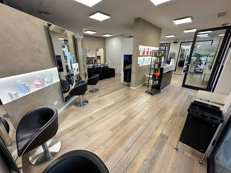 Attività commerciale in Vendita a Adro, 105'000&euro;, 120 m²