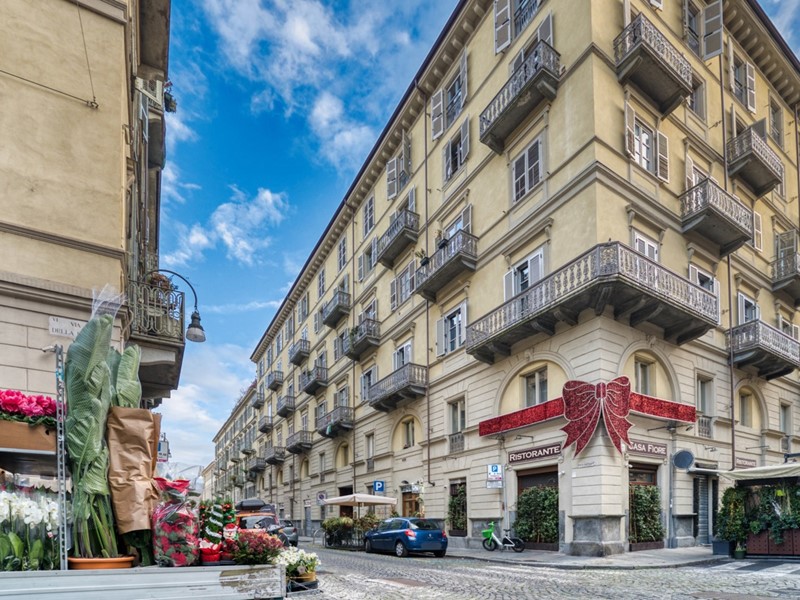 Quadrilocale in Vendita a Torino, 500'000&euro;, 140 m²