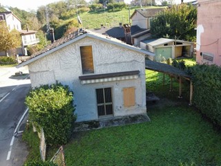 Villa bifamiliare in Vendita a Guiglia, 115'000&euro;, 270 m²