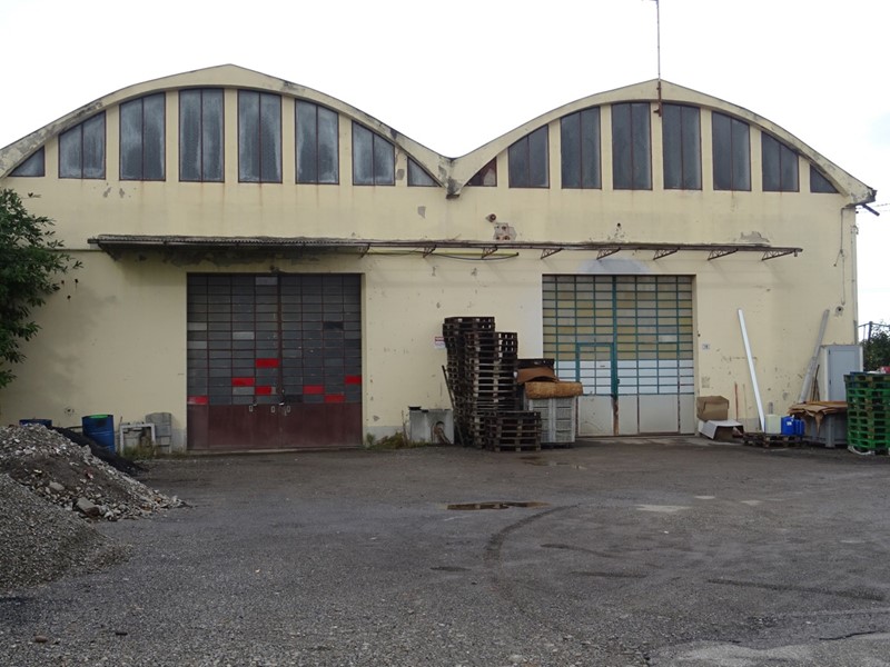 Capannone in Vendita a Savignano sul Panaro, 250'000&euro;, 450 m²