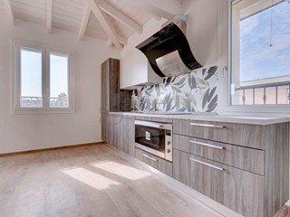 Attico in Vendita a Vignola, 410'000&euro;, 100 m², arredato