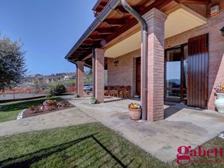 Casa Indipendente in Vendita a Guiglia, 580'000&euro;, 400 m²