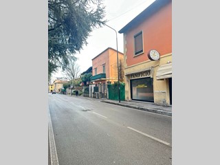 Negozio in Affitto a Cinisello Balsamo, 1'300&euro;, 140 m²