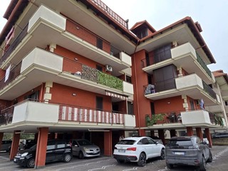 Trilocale in Vendita a Giugliano in Campania, 85'000&euro;, 85 m²