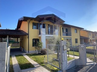 Villetta a schiera in Vendita a Polcenigo, 228'000&euro;, 140 m²