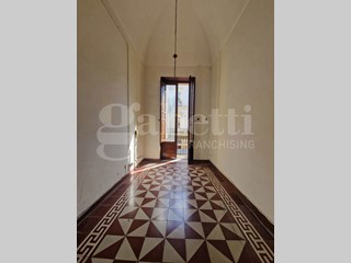 Appartamento in Vendita a Brindisi, 230'000€, 139 m²