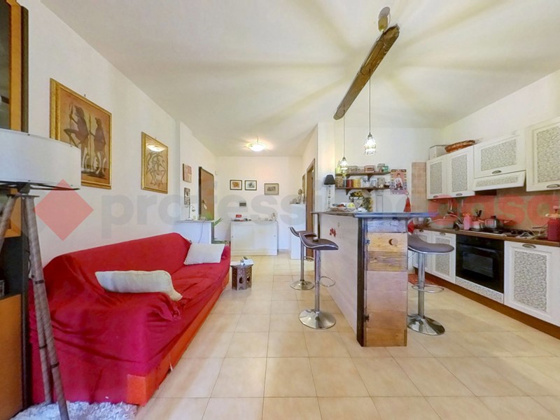 Trilocale in Vendita a Roma, 165'000€, 70 m², arredato