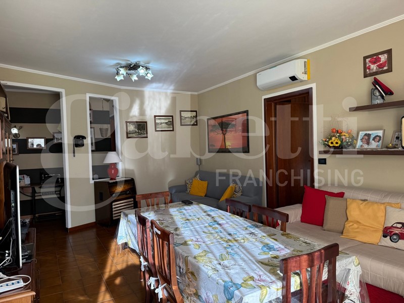 Appartamento in Vendita a Bra, 115'000&euro;, 110 m², con Box