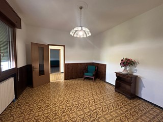 Villa in Vendita a Gavello, 85'000&euro;, 230 m²