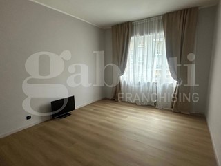 Trilocale in Affitto a Moncalieri, 700&euro;, 93 m², arredato