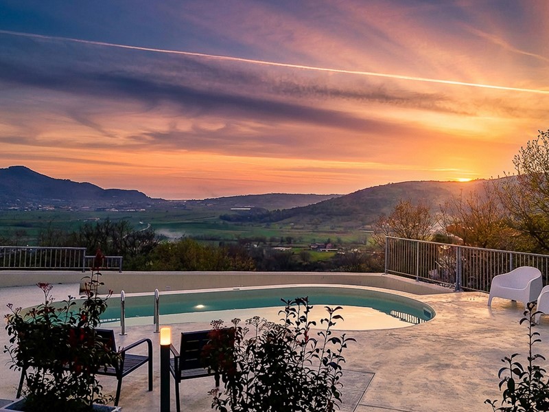 Villa in Vendita a Albanella, 350'000&euro;, 220 m², arredato, con Box